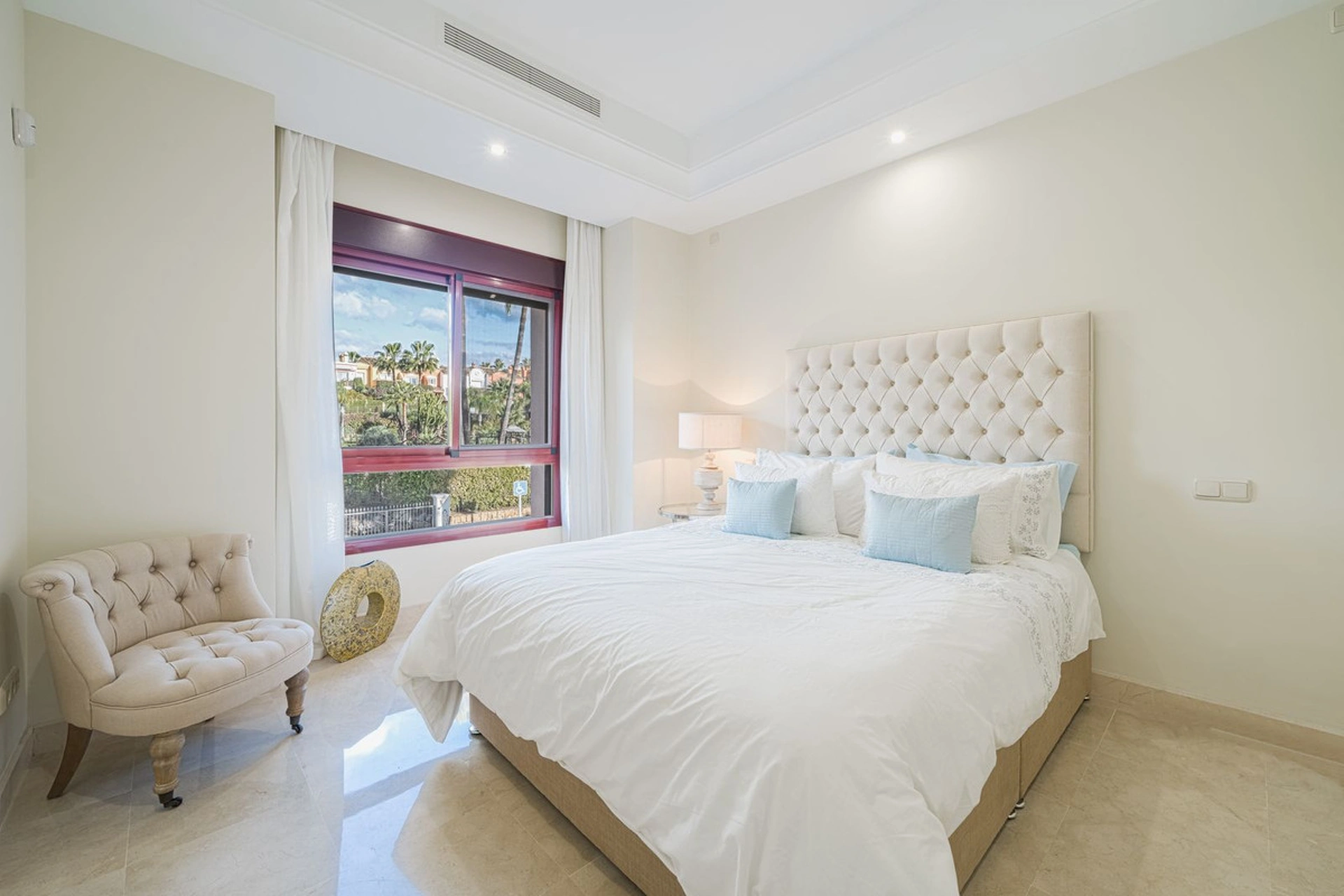 Villa for sale in Nueva Andalucia, Marbella