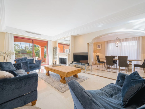 Villa for sale in Nueva Andalucia, Marbella