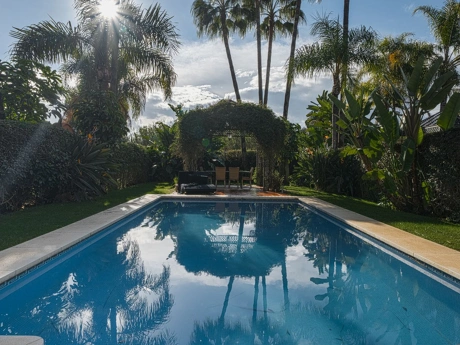 Villa for sale in Nueva Andalucia, Marbella