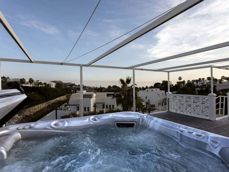 Villa for sale in Nueva Andalucia, Marbella