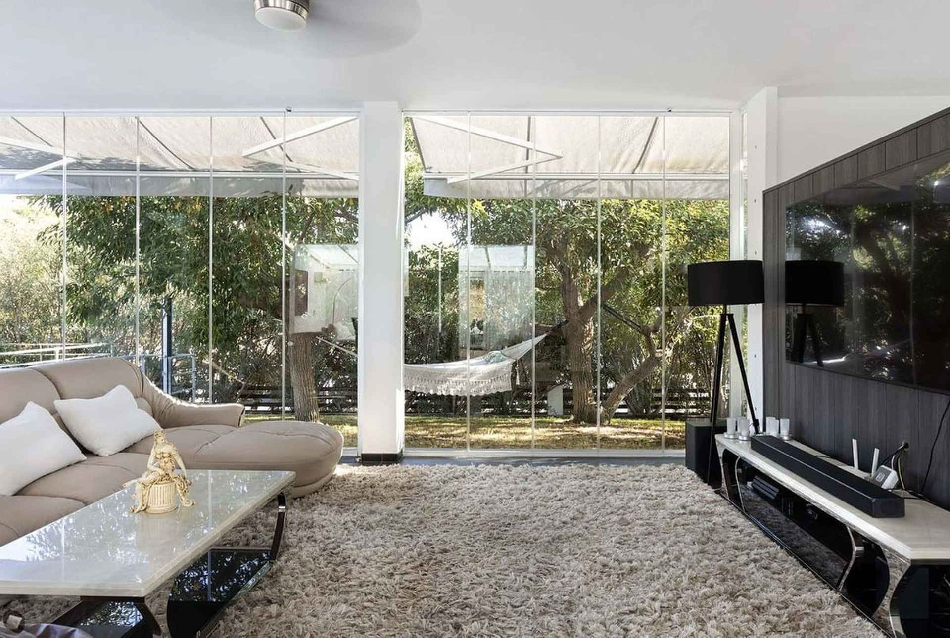 Villa for sale in Nueva Andalucia, Marbella