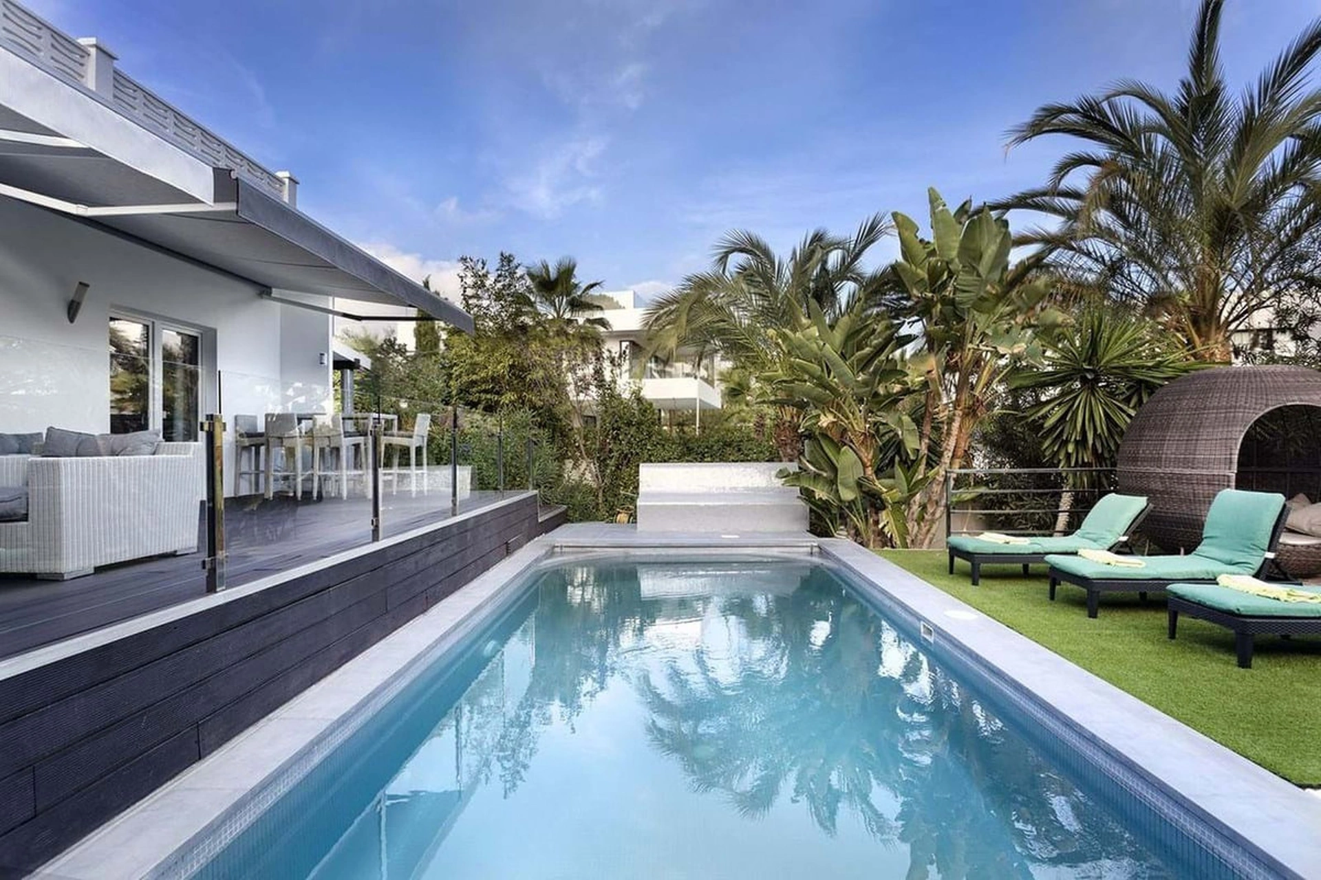Villa for sale in Nueva Andalucia, Marbella