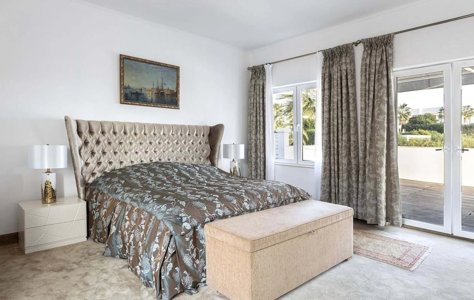 Villa for sale in Nueva Andalucia, Marbella