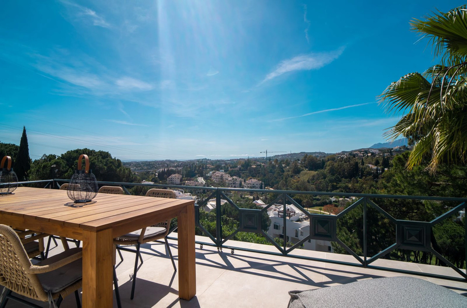 Penthouse for sale in La Quinta, Benahavis