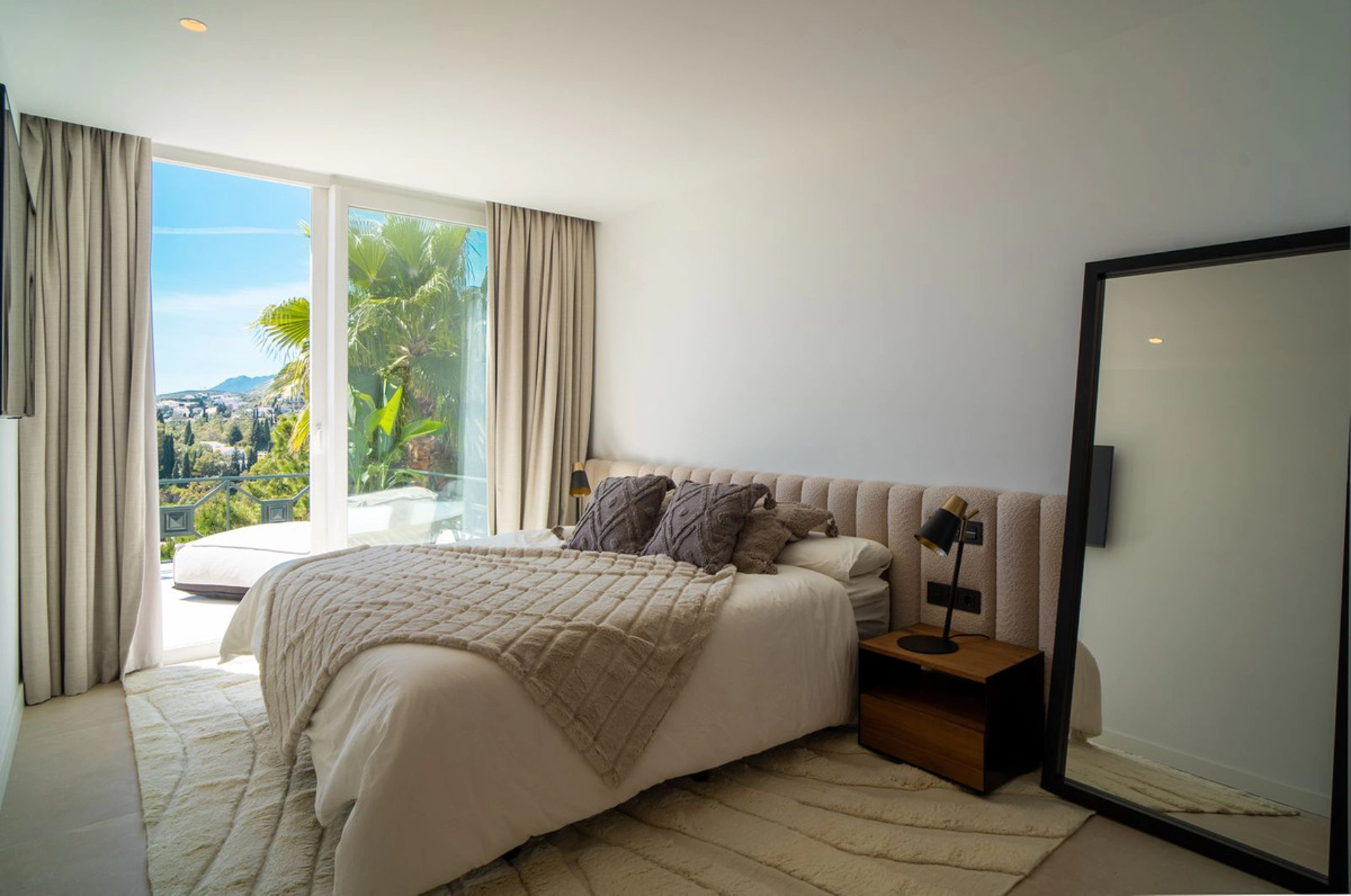 Penthouse for sale in La Quinta, Benahavis