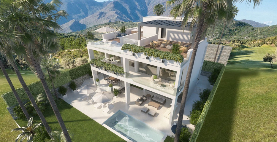 Villa for sale in Estepona