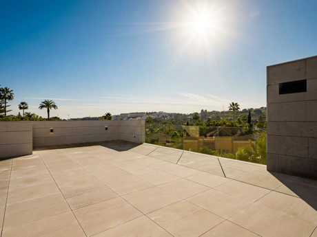 Villa for sale in Nueva Andalucia, Marbella