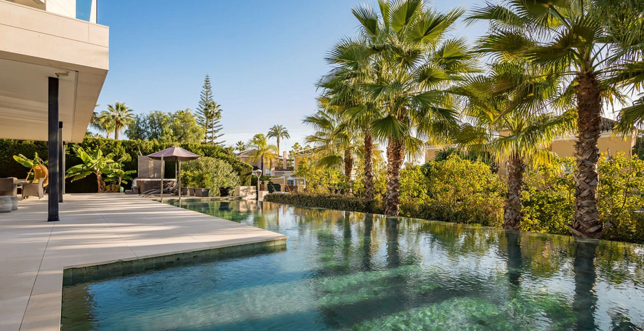 Villa for sale in Nueva Andalucia, Marbella