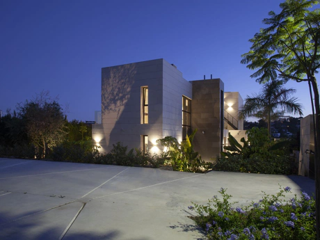 Villa for sale in Nueva Andalucia, Marbella