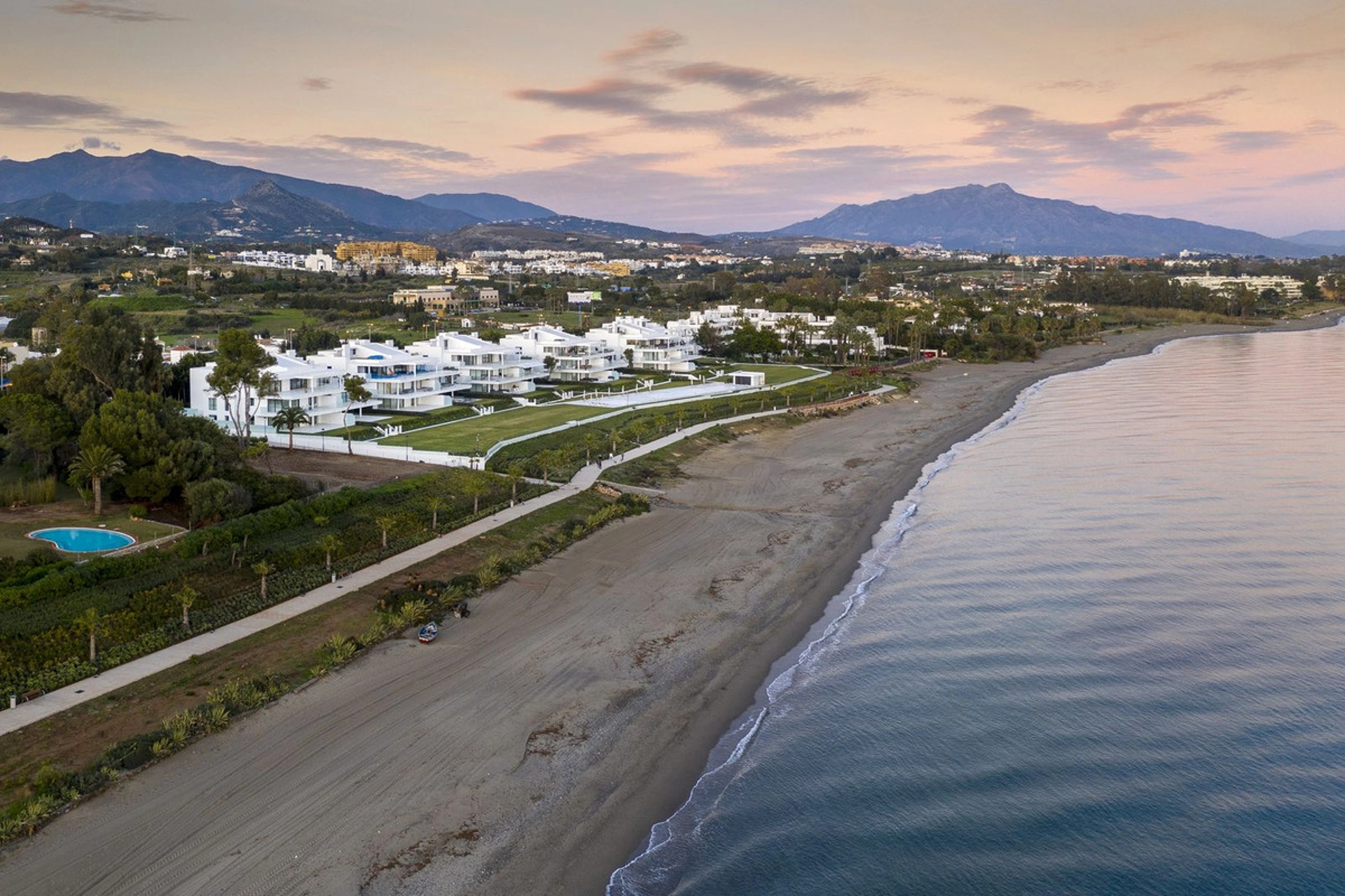 Apartment for sale in Estepona