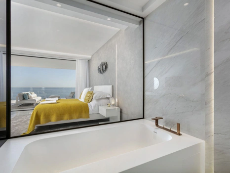Apartment for sale in Estepona