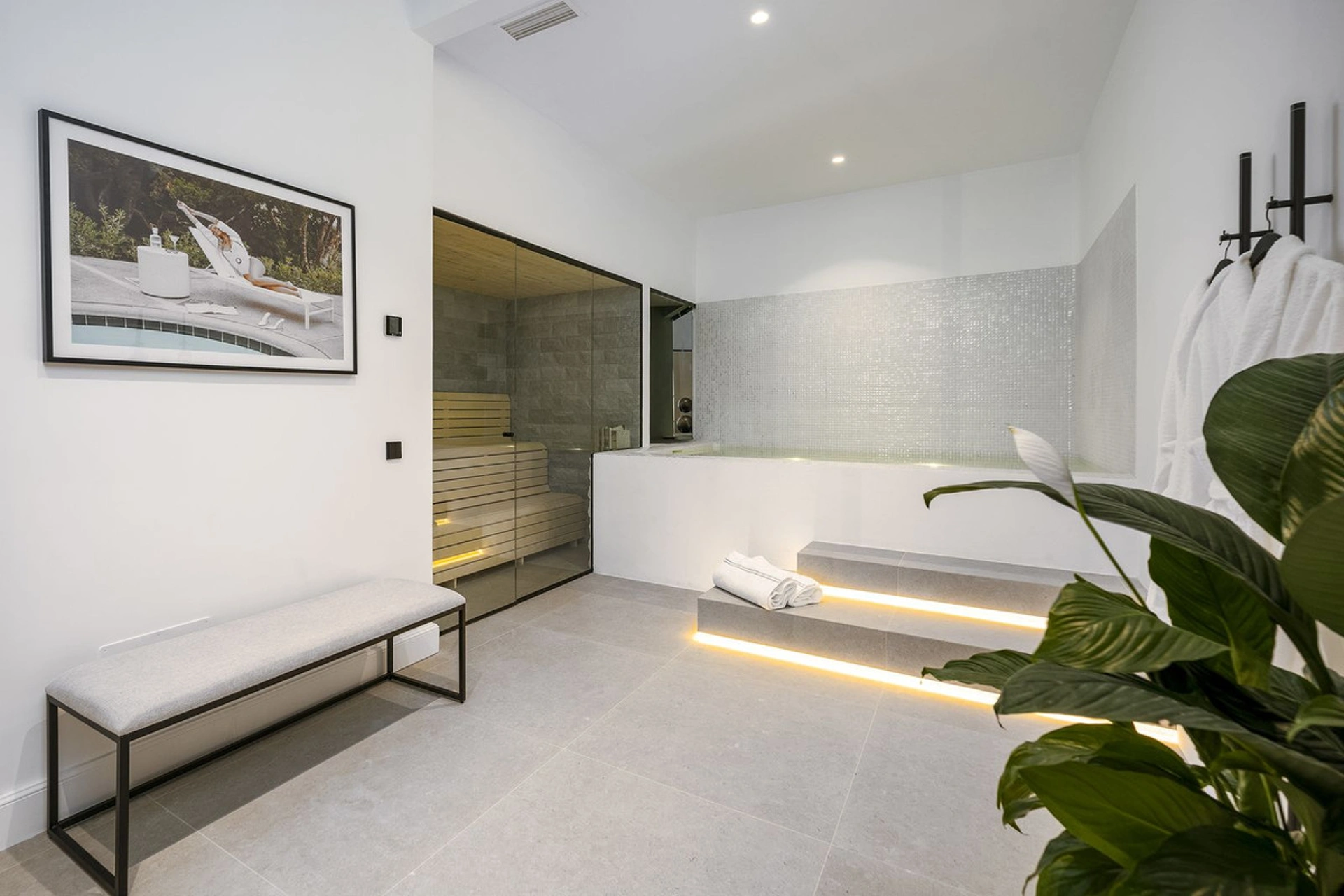 Villa for sale in Benahavis