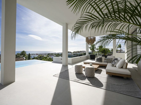 Villa for sale in Benahavis