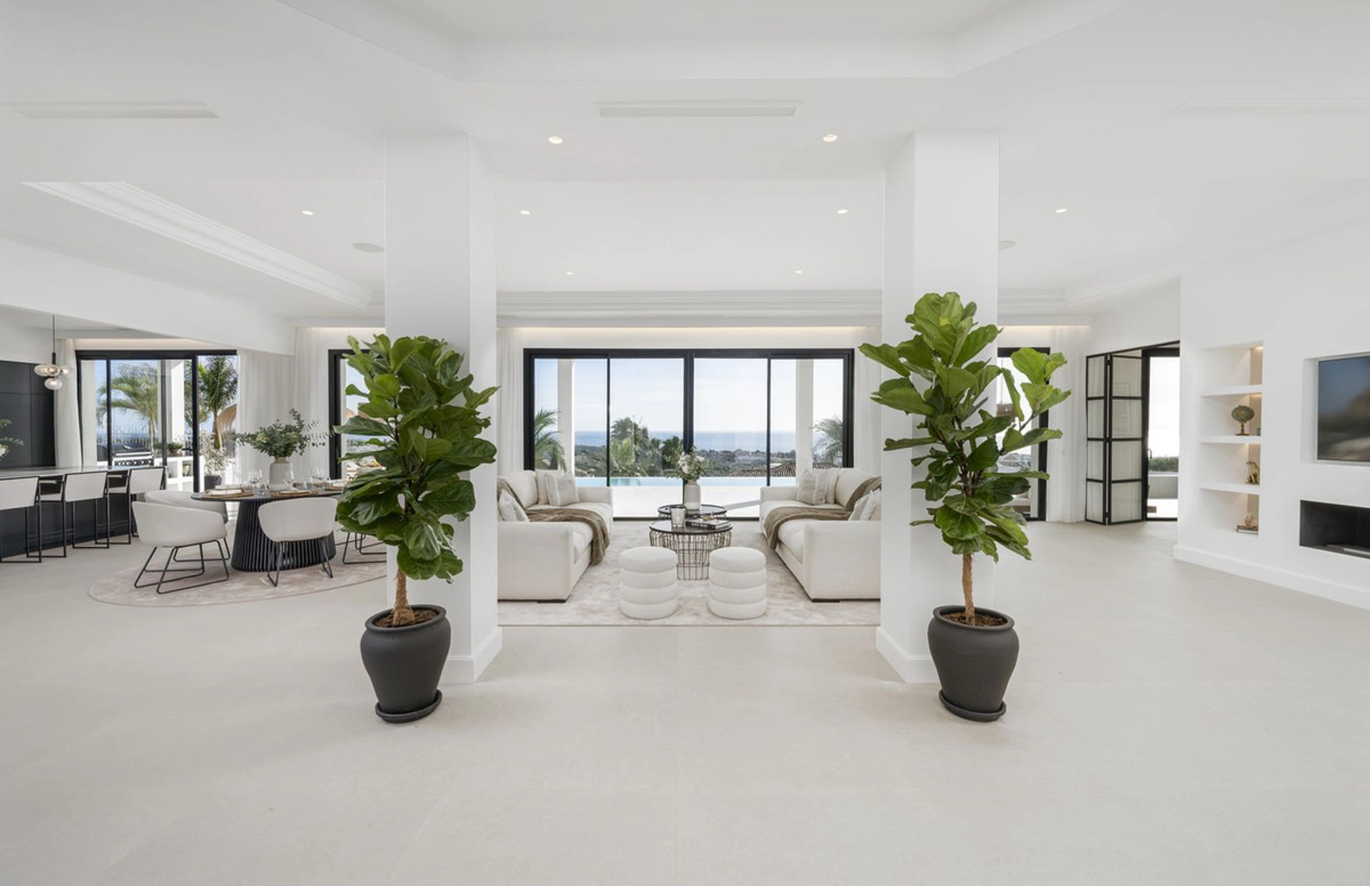 Villa for sale in Benahavis