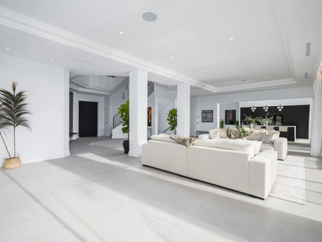 Villa for sale in Benahavis