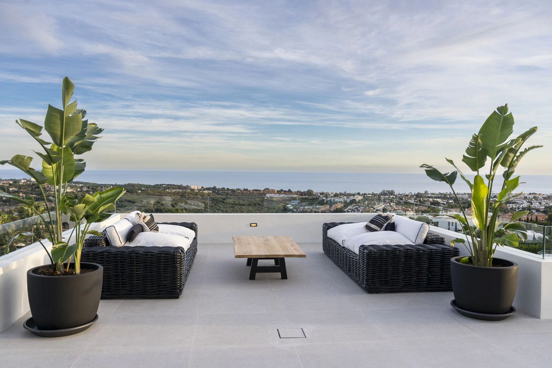 Villa for sale in Benahavis