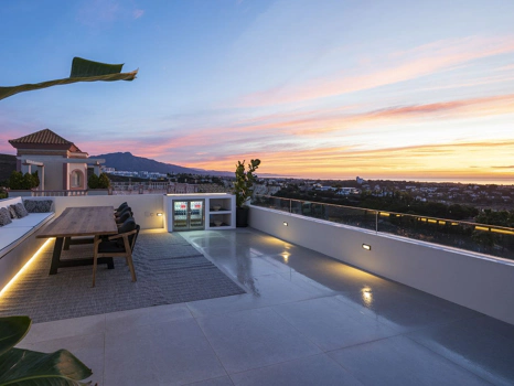 Villa for sale in Benahavis