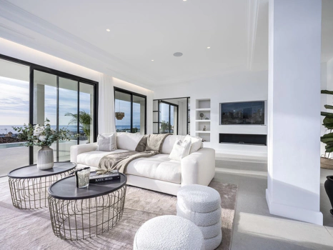 Villa for sale in Benahavis
