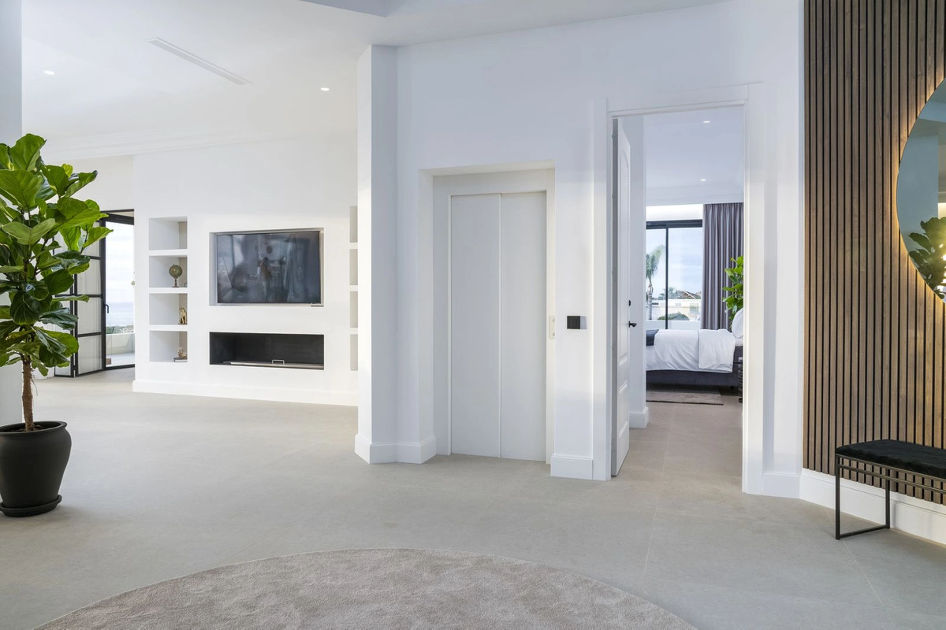 Villa for sale in Benahavis