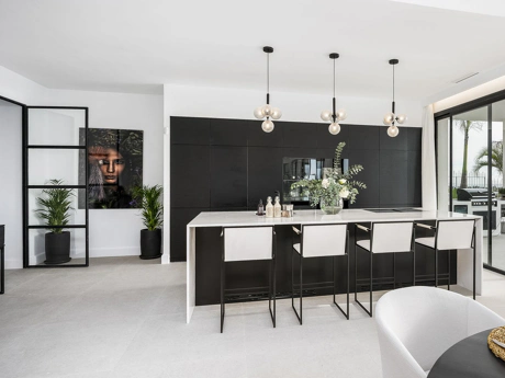 Villa for sale in Benahavis