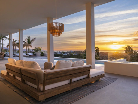 Villa for sale in Benahavis