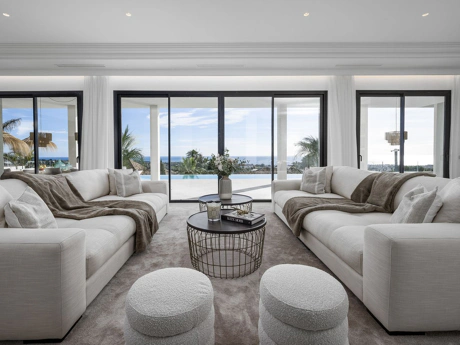 Villa for sale in Benahavis