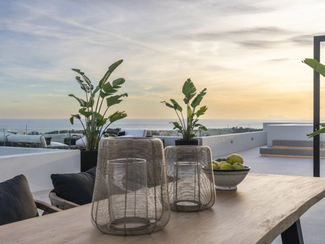 Villa for sale in Benahavis
