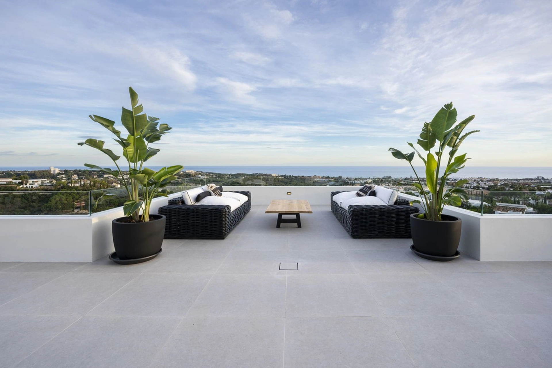 Villa for sale in Benahavis