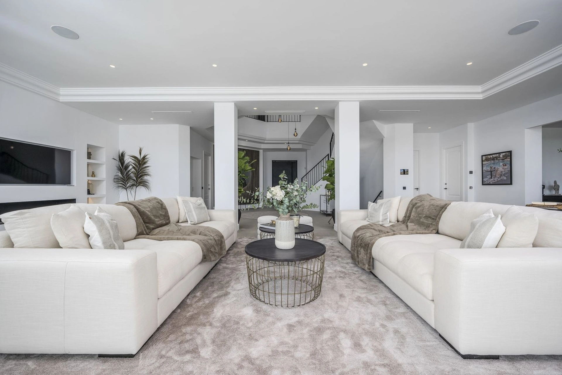 Villa for sale in Benahavis