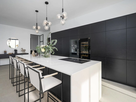 Villa for sale in Benahavis