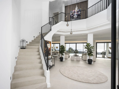 Villa for sale in Benahavis