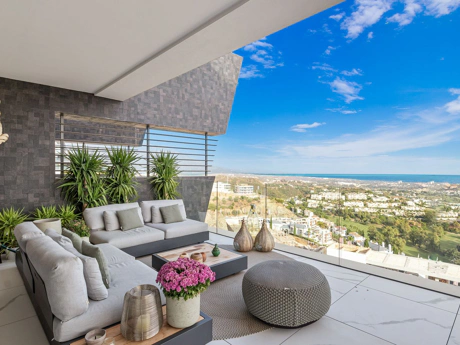 Apartment for sale in Benahavis
