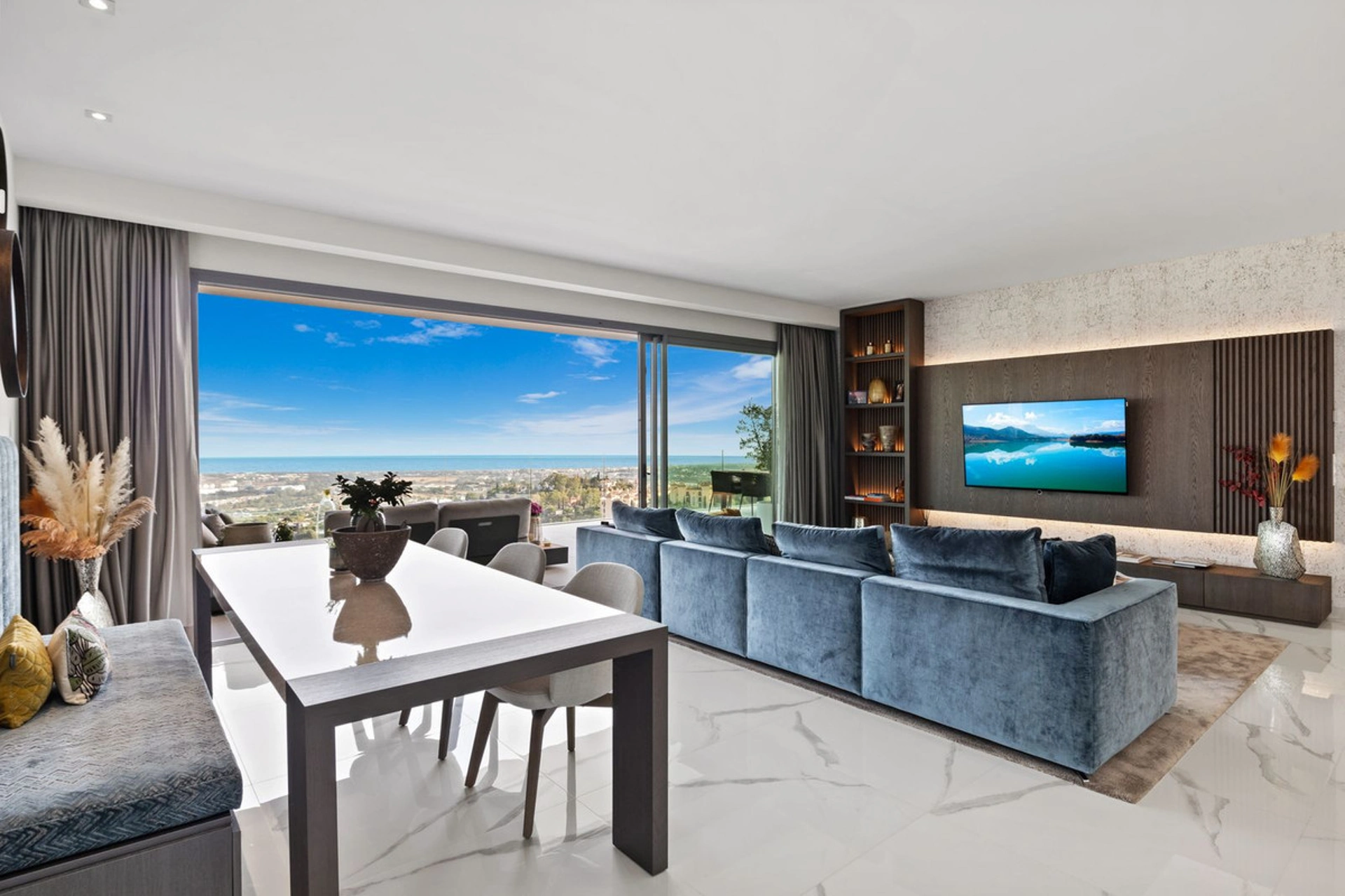 Apartment for sale in Benahavis