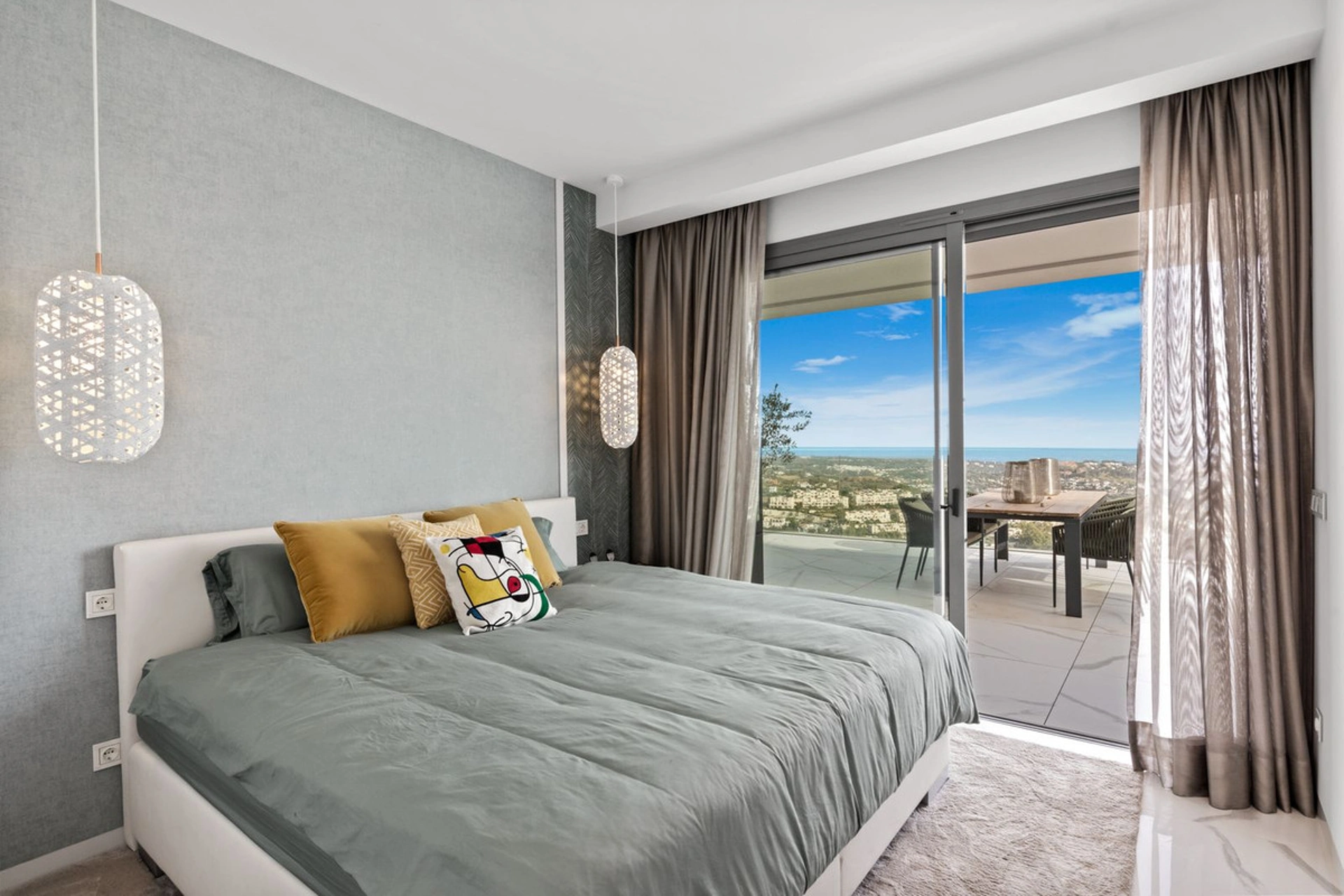Apartment for sale in Benahavis