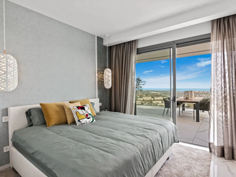 Apartment for sale in Benahavis