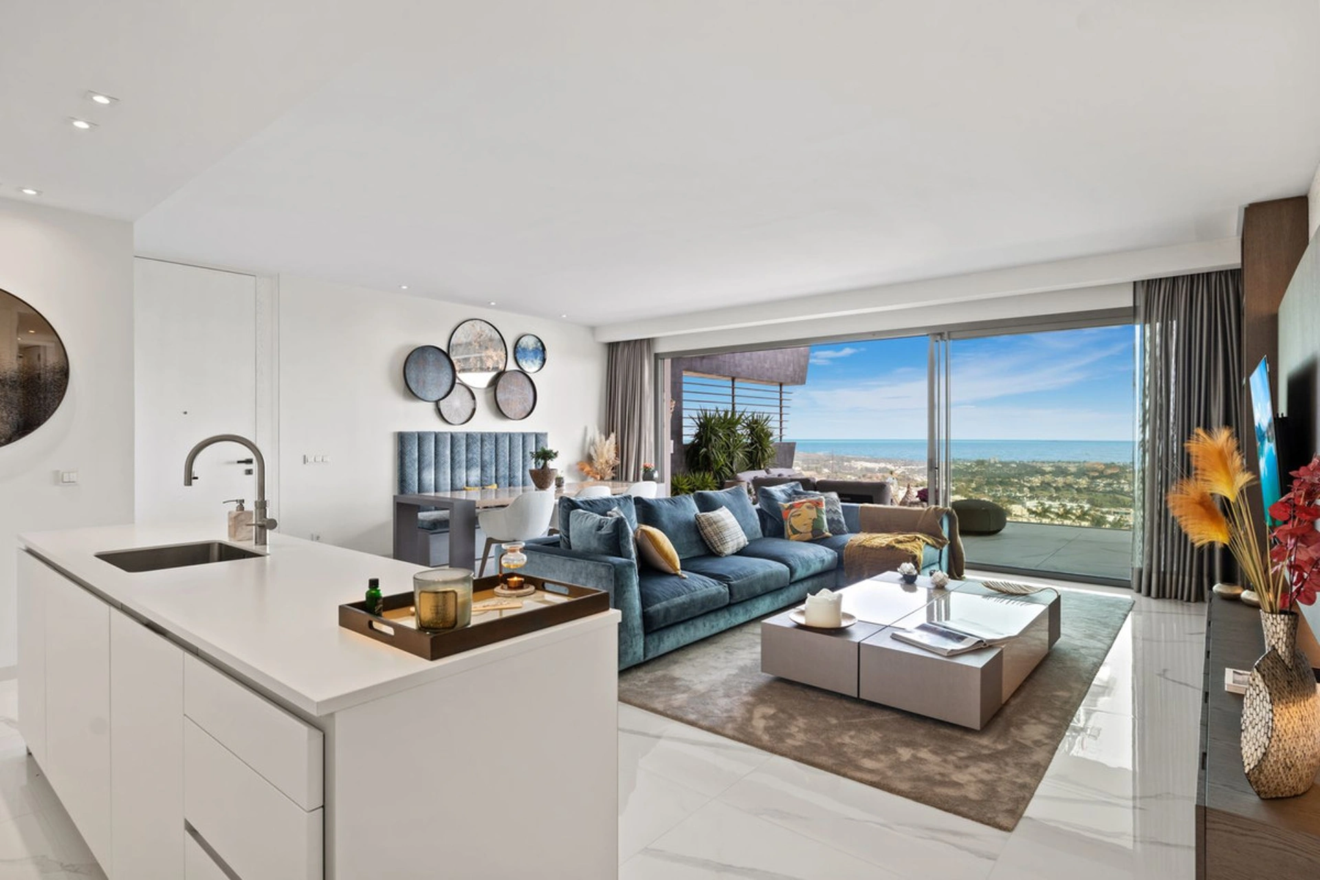 Apartment for sale in Benahavis