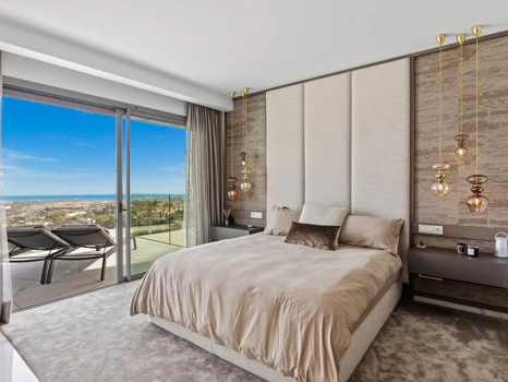 Apartment for sale in Benahavis