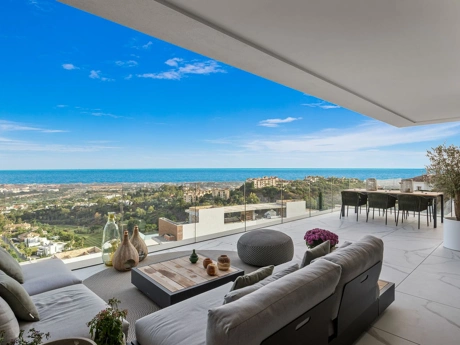 Apartment for sale in Benahavis