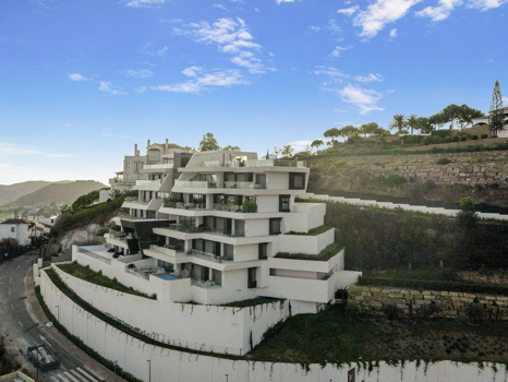 Apartment for sale in Benahavis