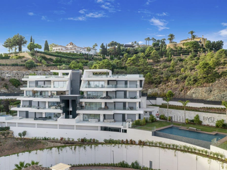 Apartment for sale in Benahavis