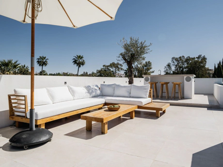 Villa for sale in Nueva Andalucia, Marbella