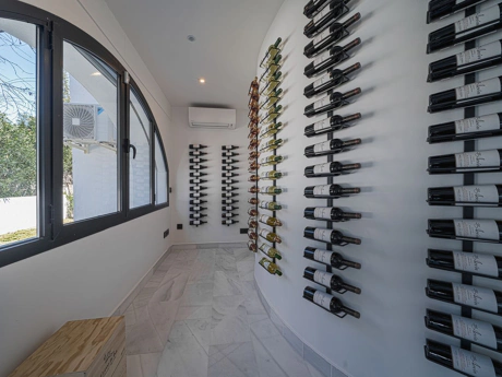 Villa for sale in Nueva Andalucia, Marbella