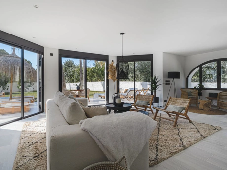 Villa for sale in Nueva Andalucia, Marbella