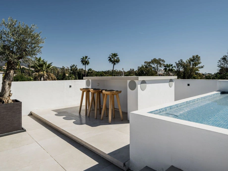 Villa for sale in Nueva Andalucia, Marbella