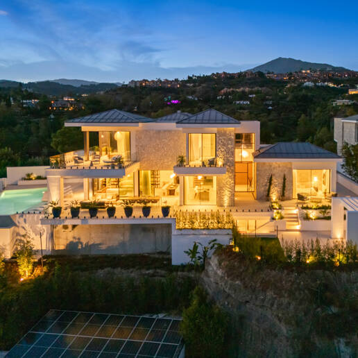 Villa contemporánea y elegante con vistas panorámicas en La Quinta