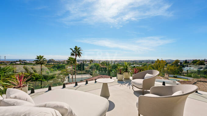 Villa contemporánea y elegante con vistas panorámicas en La Quinta