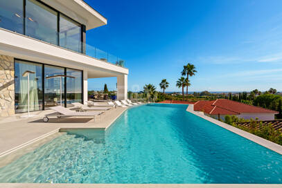Villa contemporánea y elegante con vistas panorámicas en La Quinta