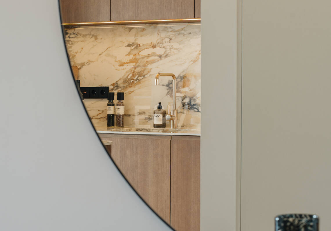 Elegante Wohnung in Las Lomas del Marbella Club mit herrlichem Berg- und Meerblick