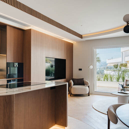 Elegante Wohnung in Las Lomas del Marbella Club mit herrlichem Berg- und Meerblick