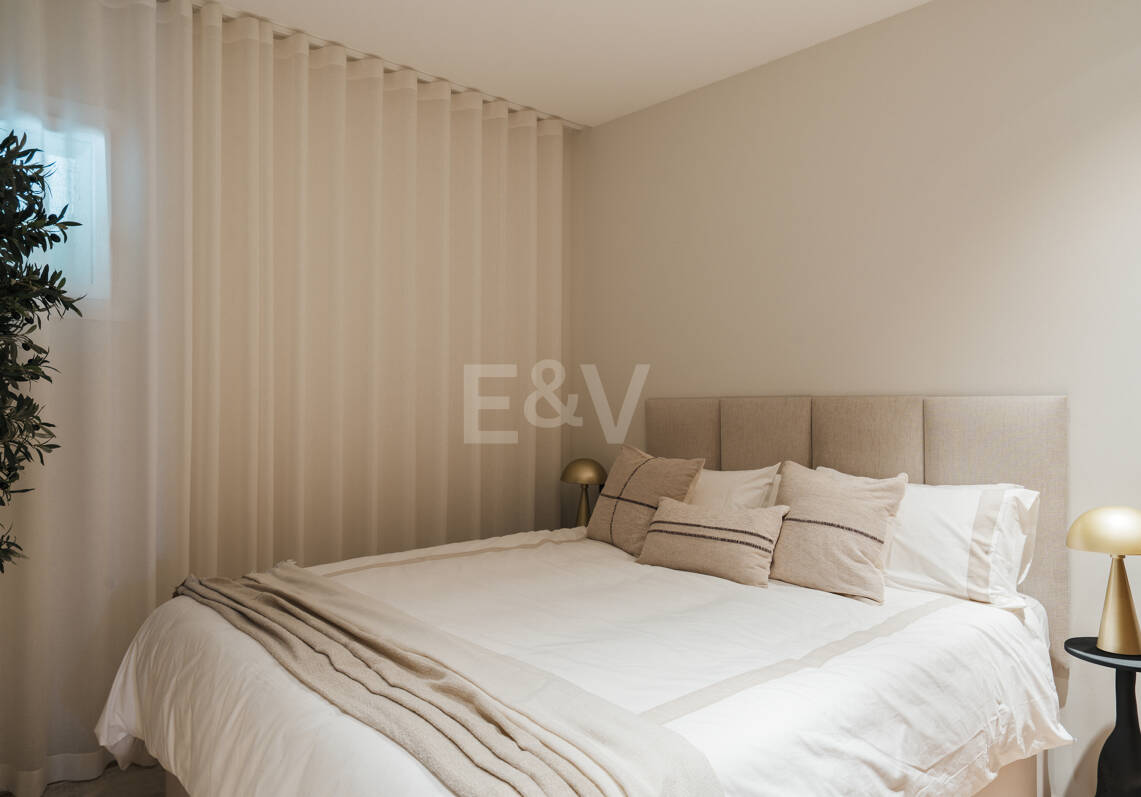 Elegante Wohnung in Las Lomas del Marbella Club mit herrlichem Berg- und Meerblick